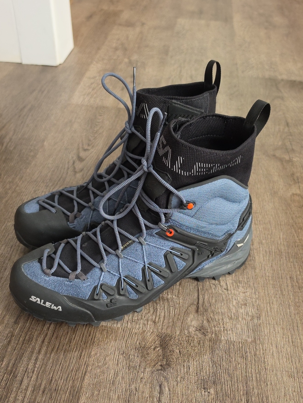 Salewa Wildfire Edge Mid GTX Men's Blue & Black Hiking Boots